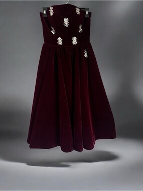 Burgundy Velvet Strapless Dress – Size 1